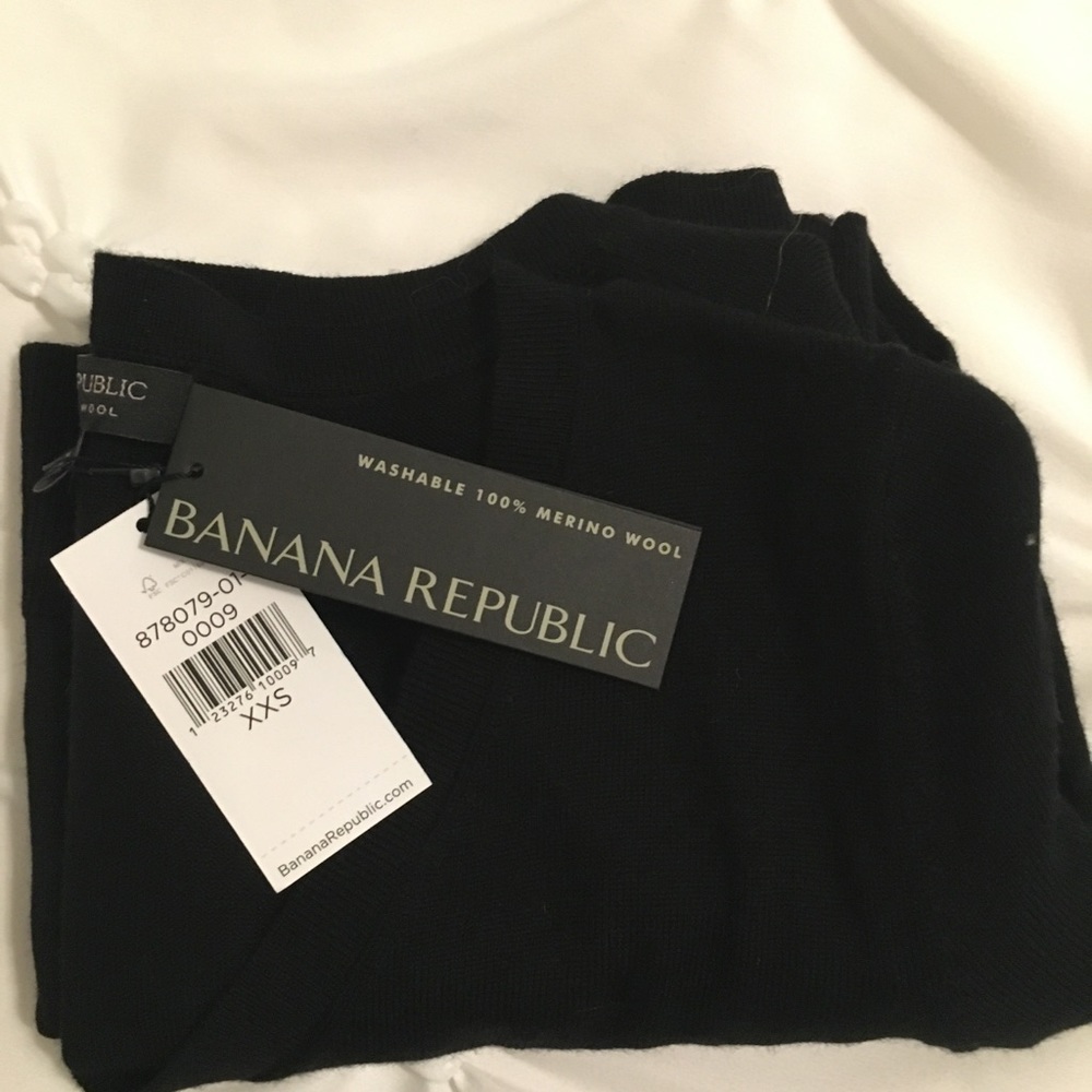 Banana republic v-neck sweater